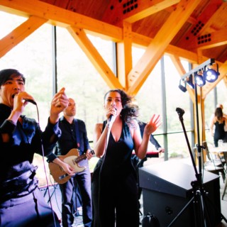 Mad River Barn Wedding - Singers