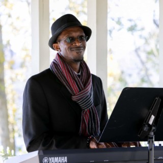 An Affair By the Lake Wedding